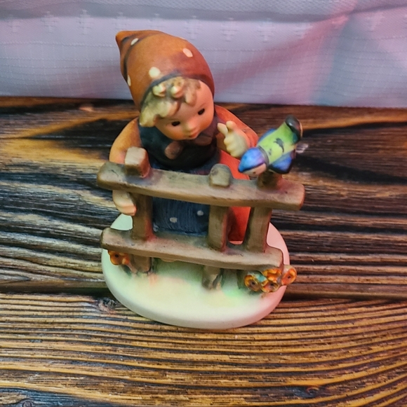 Vintage Goebel Signs Of Spring Hummel Figurine - Picture 2 of 4